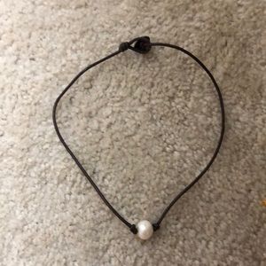 simple pearl necklace/choker